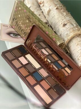 Too Faced Semi-Sweet Chocolate Eyeshadow Palette — Warm Browns & Copper Mix